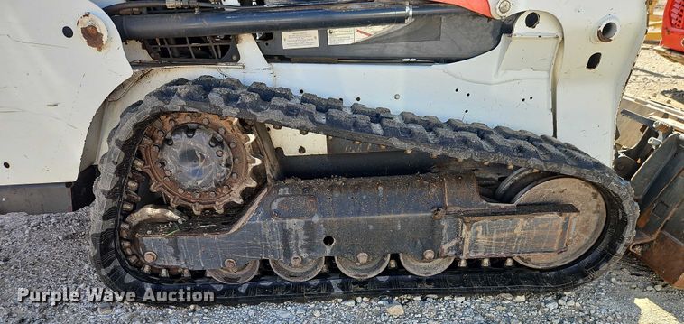 image for item EJ0052 2017 Bobcat T550 tracked skid steer loader