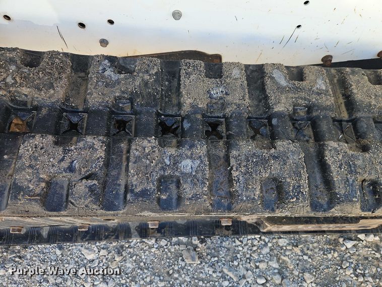 image for item EJ0052 2017 Bobcat T550 tracked skid steer loader