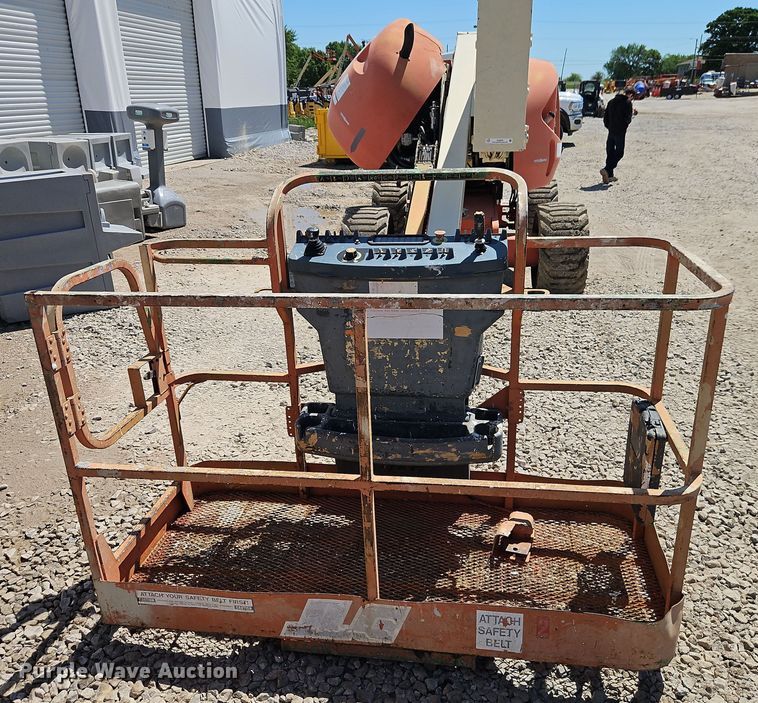 image for item EJ0055 2007 JLG 450AJ boom lift
