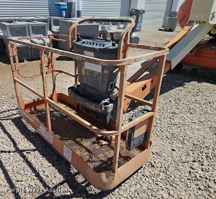image for item EJ0055 2007 JLG 450AJ boom lift