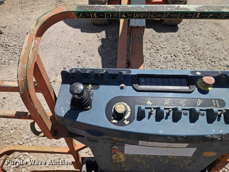 image for item EJ0055 2007 JLG 450AJ boom lift