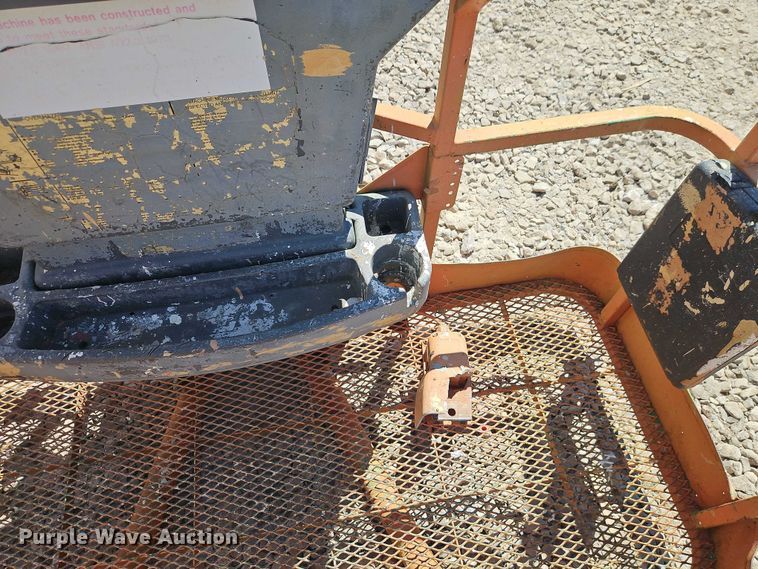 image for item EJ0055 2007 JLG 450AJ boom lift