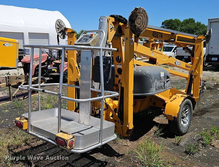 image for item EJ0056 2018 Haulotte 4527 boom lift
