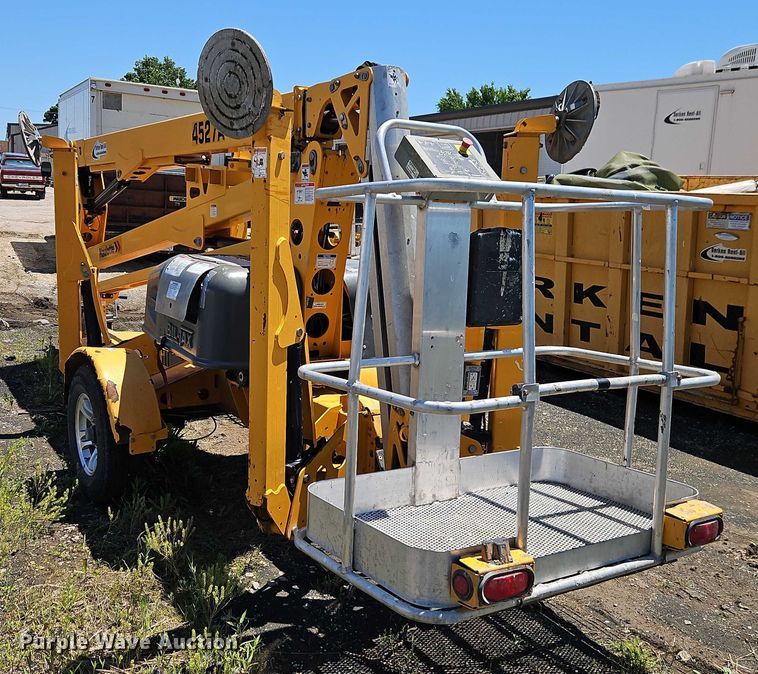 image for item EJ0056 2018 Haulotte 4527 boom lift