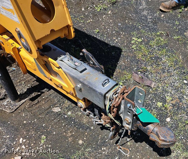 image for item EJ0056 2018 Haulotte 4527 boom lift