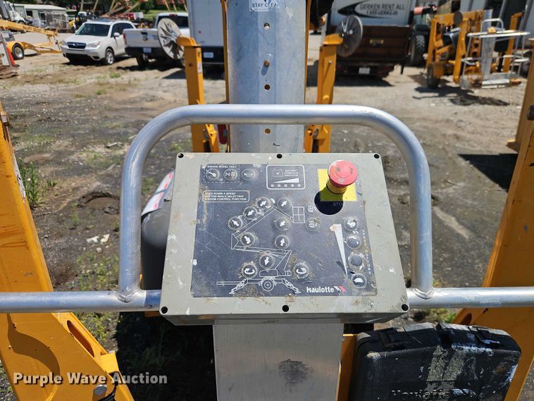 image for item EJ0056 2018 Haulotte 4527 boom lift