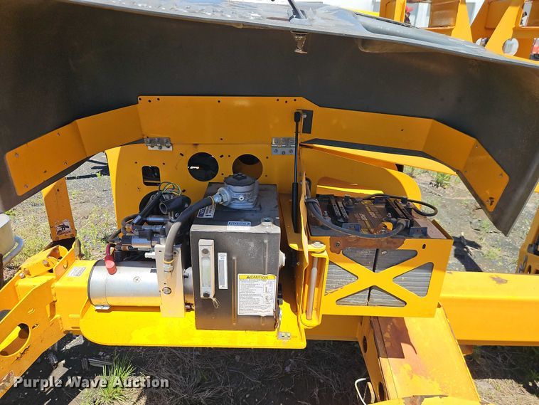 image for item EJ0056 2018 Haulotte 4527 boom lift