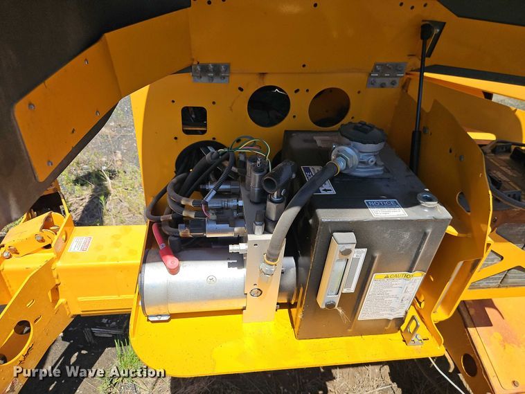 image for item EJ0056 2018 Haulotte 4527 boom lift