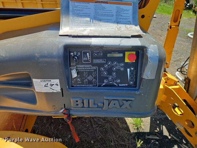 image for item EJ0056 2018 Haulotte 4527 boom lift