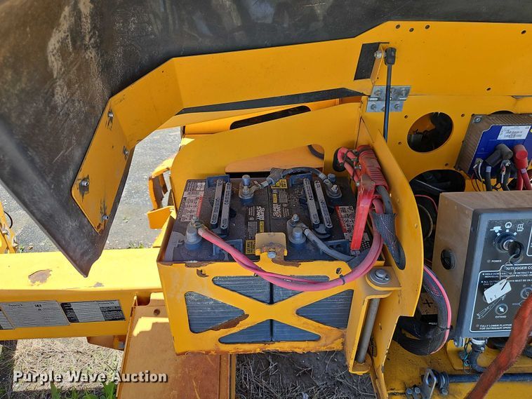 image for item EJ0056 2018 Haulotte 4527 boom lift