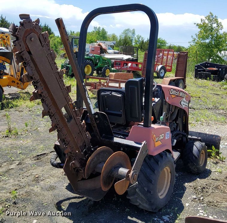 image for item EJ0057 2016 Ditch Witch RT30 trencher
