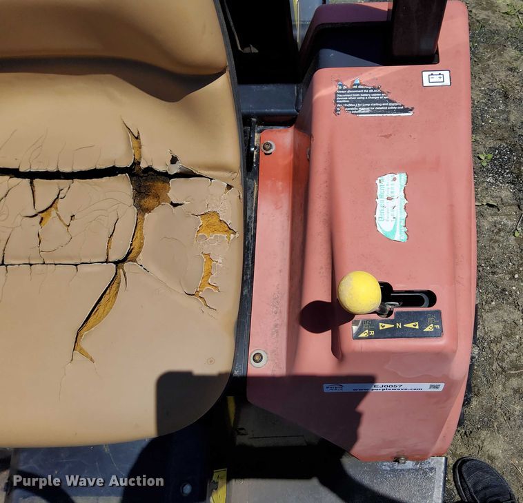 image for item EJ0057 2016 Ditch Witch RT30 trencher