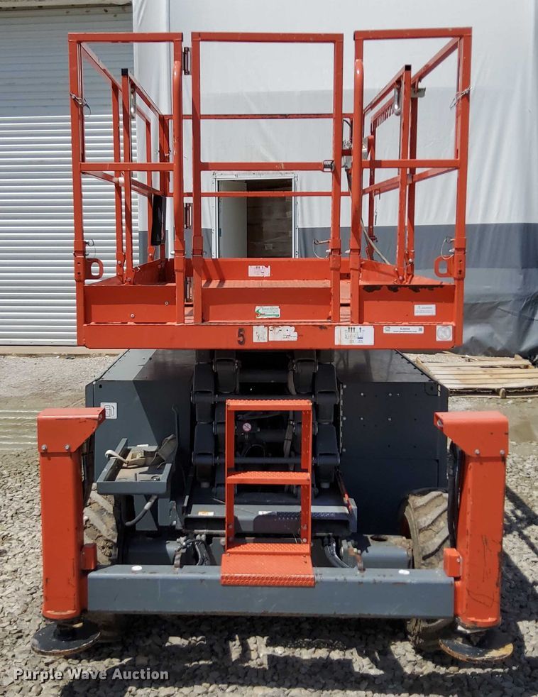 image for item EJ0058 2018 SkyJack SJ6832 RT scissor lift