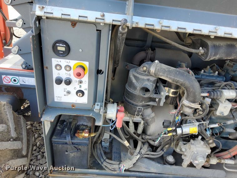 image for item EJ0058 2018 SkyJack SJ6832 RT scissor lift