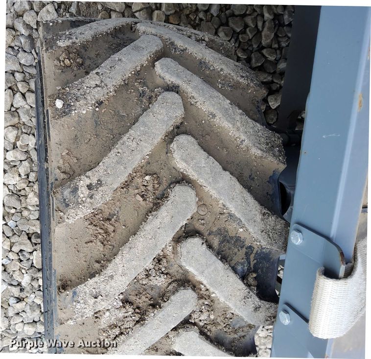 image for item EJ0058 2018 SkyJack SJ6832 RT scissor lift