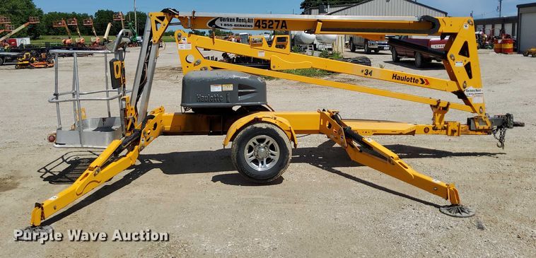 image for item EJ0059 2016 Haulotte 4527A boom lift