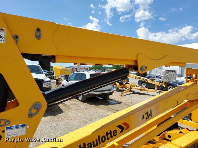 image for item EJ0059 2016 Haulotte 4527A boom lift