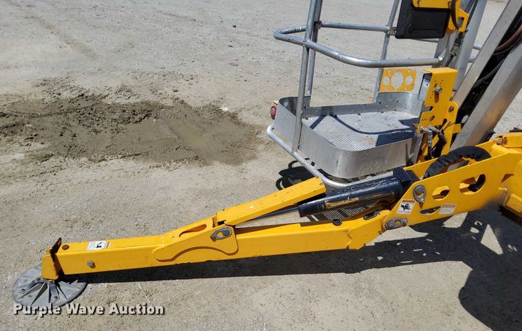 image for item EJ0059 2016 Haulotte 4527A boom lift