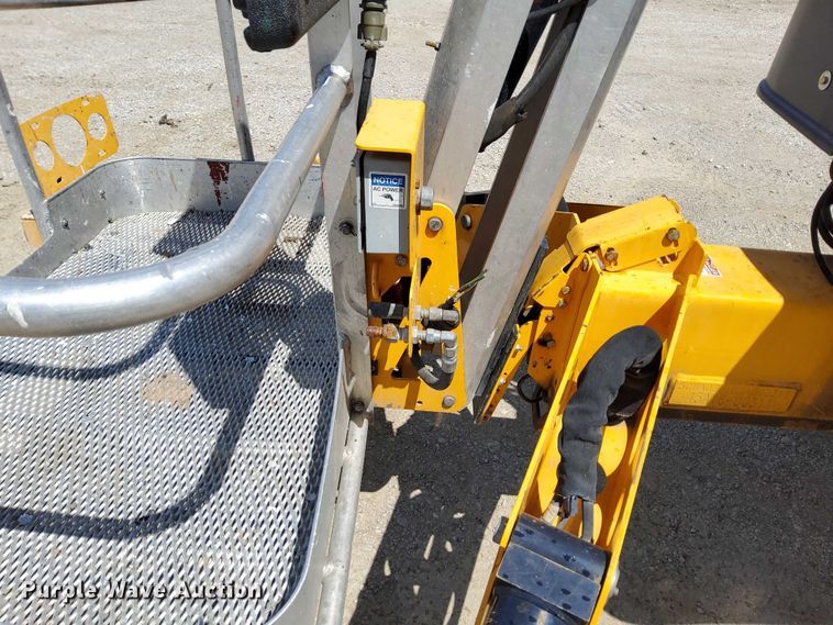 image for item EJ0059 2016 Haulotte 4527A boom lift