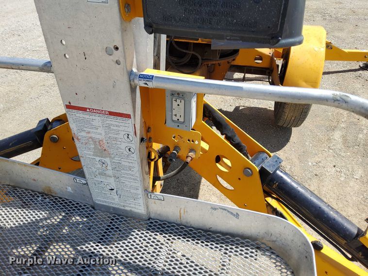 image for item EJ0059 2016 Haulotte 4527A boom lift