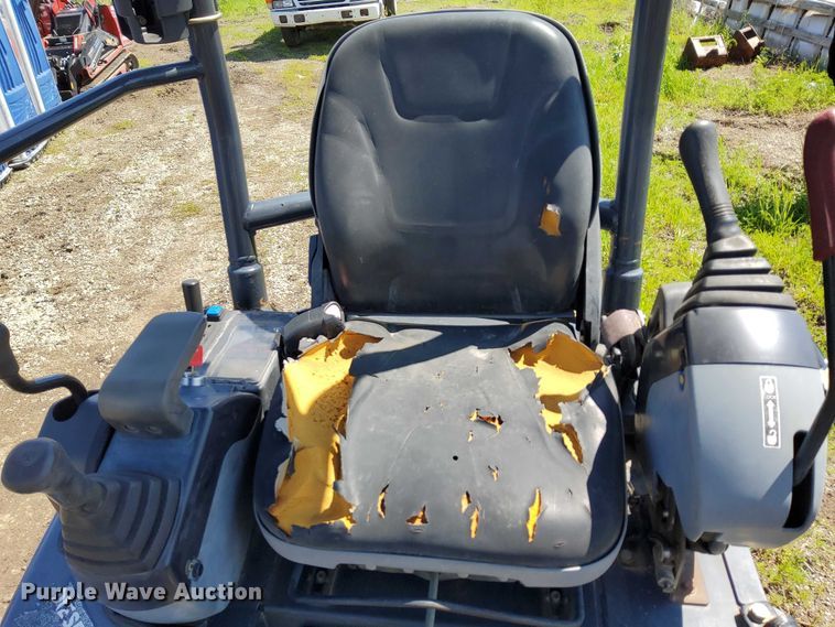 image for item EJ0060 John Deere 17D mini excavator