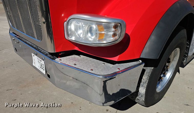 image for item EJ0062 2015 Peterbilt 567 dump truck