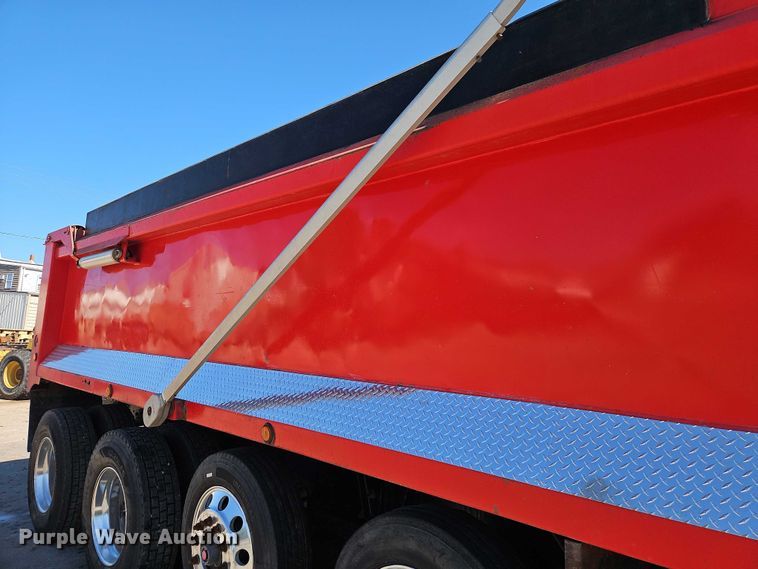 image for item EJ0062 2015 Peterbilt 567 dump truck