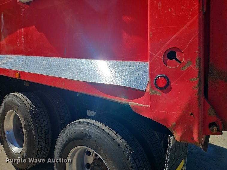 image for item EJ0062 2015 Peterbilt 567 dump truck