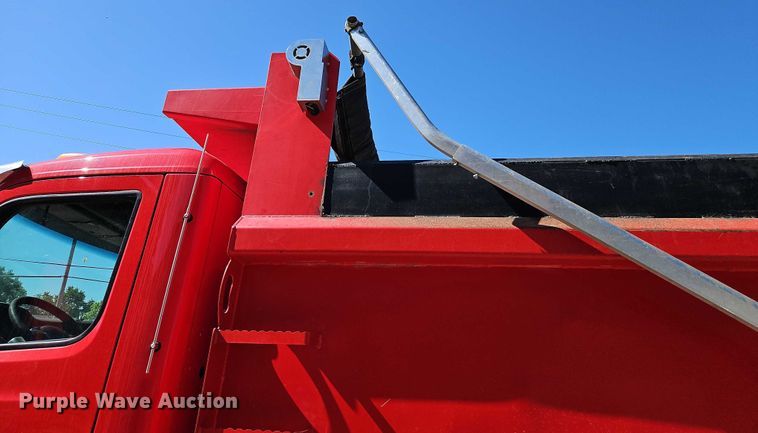 image for item EJ0062 2015 Peterbilt 567 dump truck