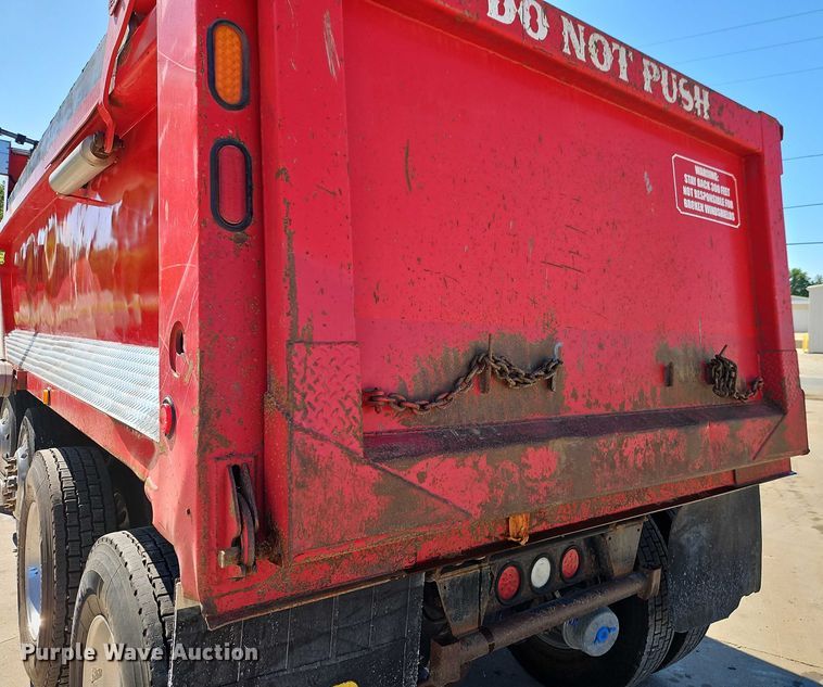 image for item EJ0062 2015 Peterbilt 567 dump truck