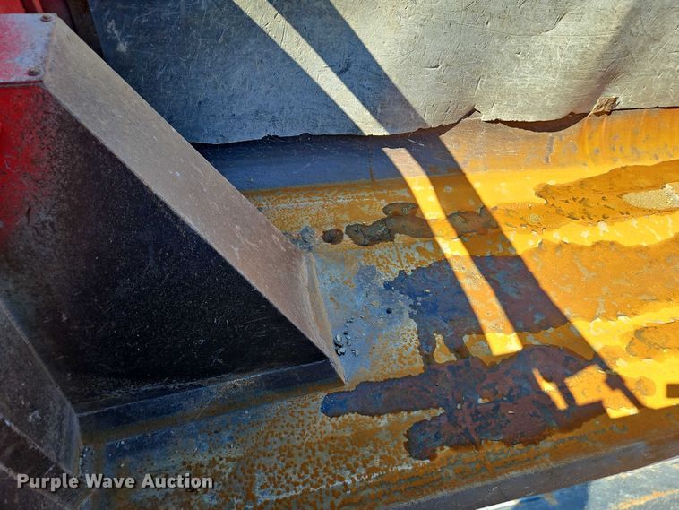 image for item EJ0062 2015 Peterbilt 567 dump truck