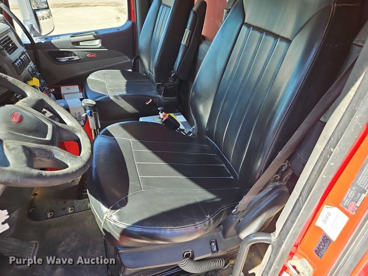 image for item EJ0062 2015 Peterbilt 567 dump truck