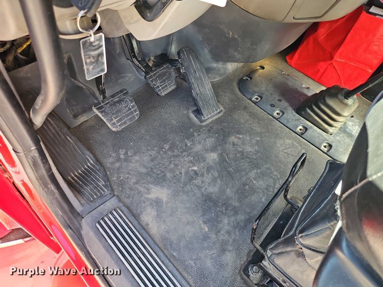 image for item EJ0062 2015 Peterbilt 567 dump truck