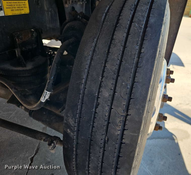 image for item EJ0062 2015 Peterbilt 567 dump truck