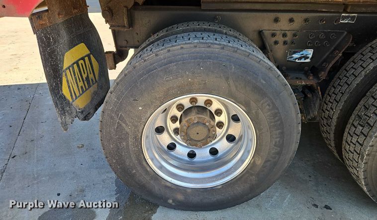 image for item EJ0062 2015 Peterbilt 567 dump truck