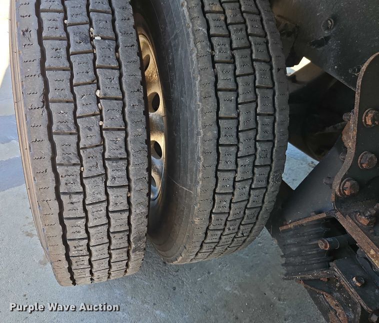 image for item EJ0062 2015 Peterbilt 567 dump truck