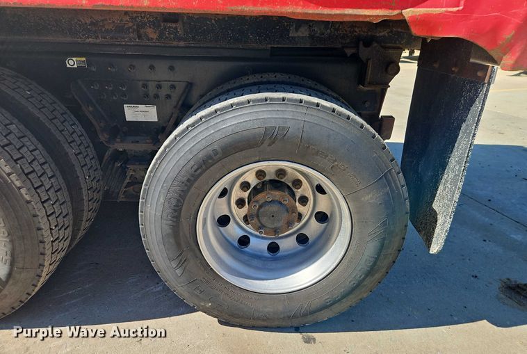 image for item EJ0062 2015 Peterbilt 567 dump truck