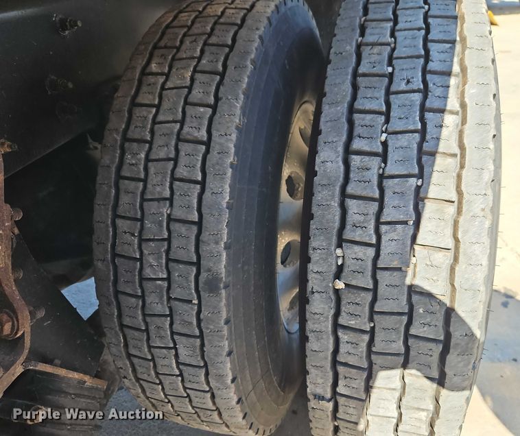 image for item EJ0062 2015 Peterbilt 567 dump truck