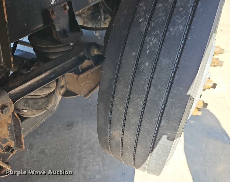 image for item EJ0062 2015 Peterbilt 567 dump truck