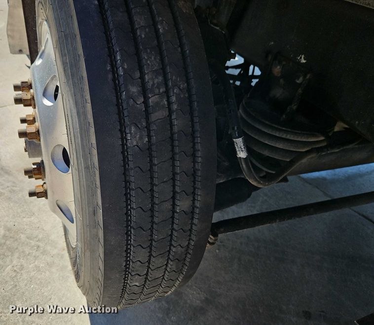 image for item EJ0062 2015 Peterbilt 567 dump truck