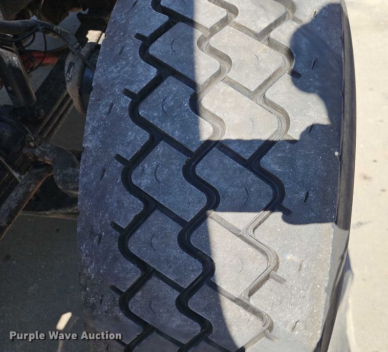 image for item EJ0062 2015 Peterbilt 567 dump truck