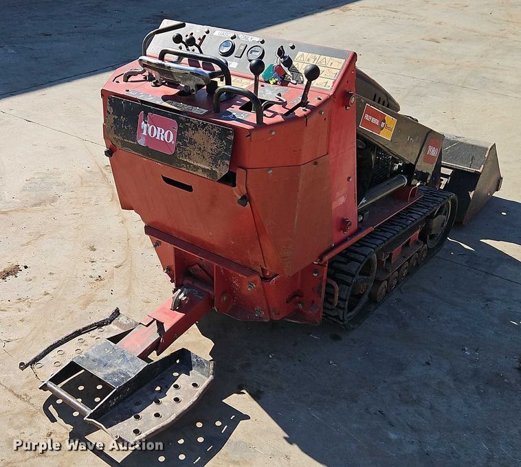 image for item EJ0063 2016 Toro TX427 compact utility loader