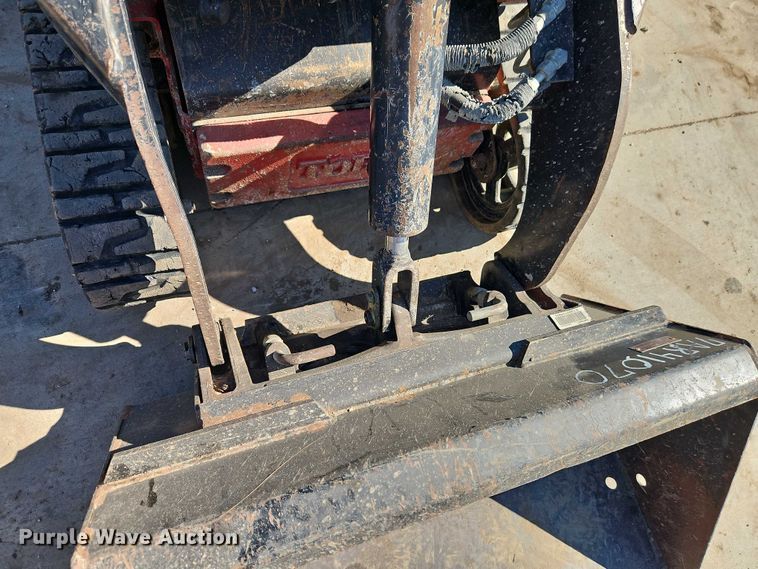 image for item EJ0063 2016 Toro TX427 compact utility loader