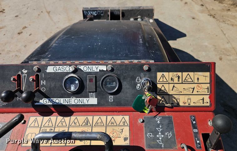 image for item EJ0063 2016 Toro TX427 compact utility loader