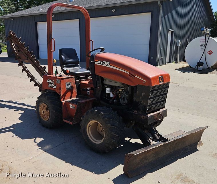 image for item EJ0064 2004 Ditch Witch RT36 trencher