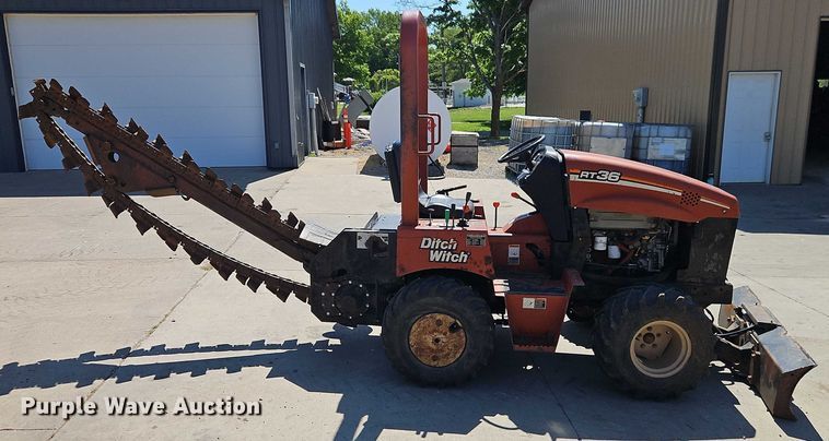 image for item EJ0064 2004 Ditch Witch RT36 trencher