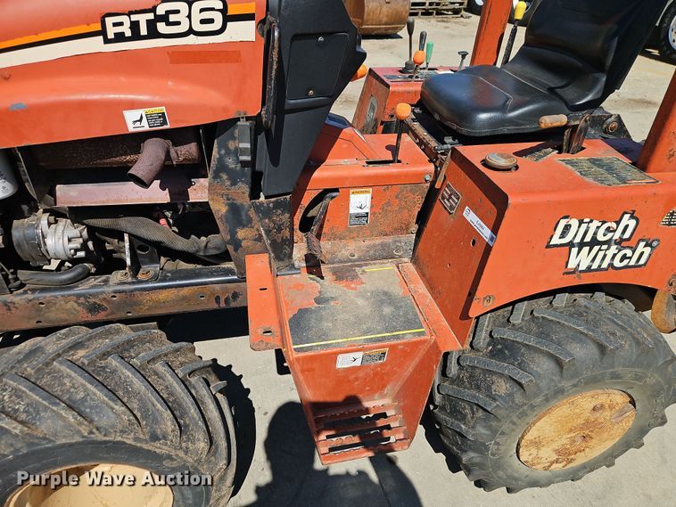 image for item EJ0064 2004 Ditch Witch RT36 trencher