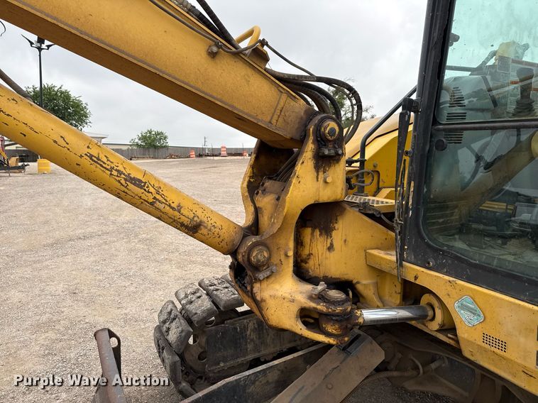 image for item EJ3743 2012 Komatsu PC88MR-8 mini excavator