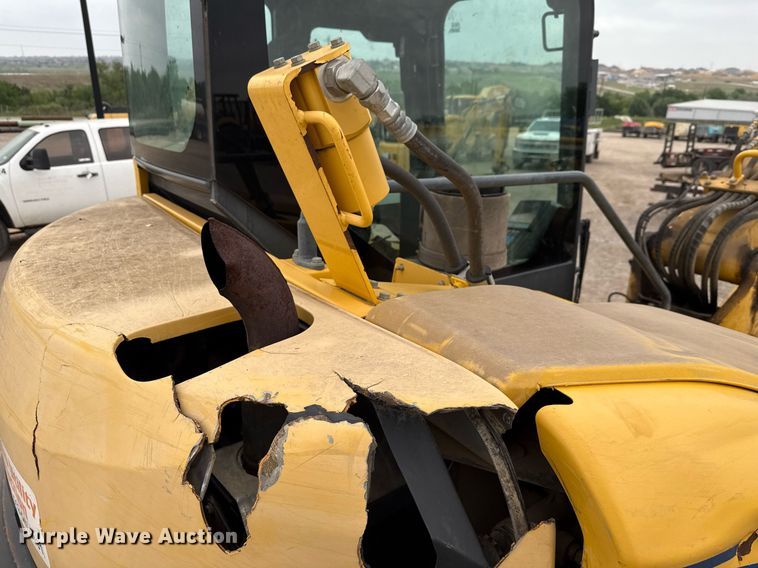 image for item EJ3743 2012 Komatsu PC88MR-8 mini excavator