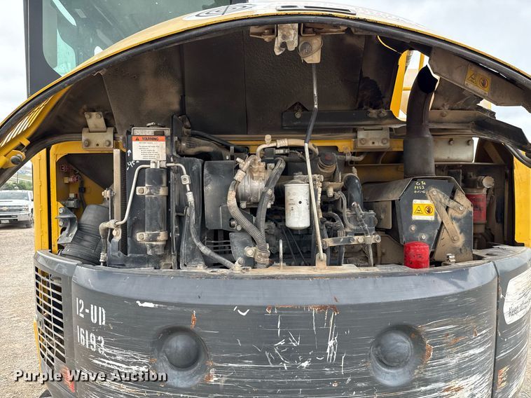 image for item EJ3743 2012 Komatsu PC88MR-8 mini excavator